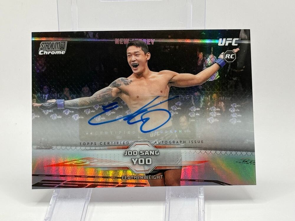 2026 Topps UFC Stadium Club Joo Sang Yoo Rookie Chrome Refractor Auto RC